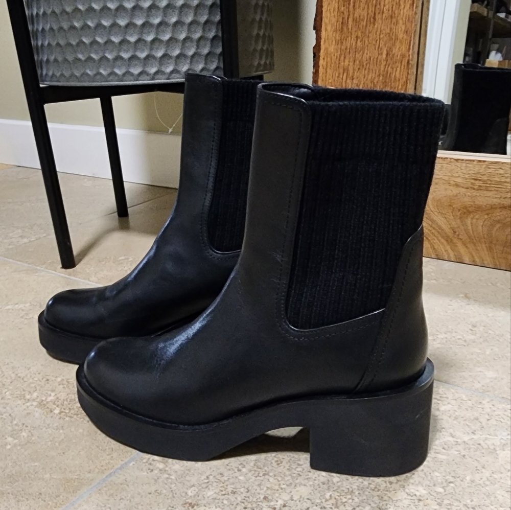 Stuart Weitzman Platform Chelsea Boot
